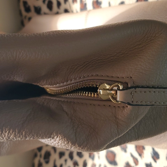 ***PRICE DROPPED***Vince Caputo blush colored handbag - Picture 3 of 4